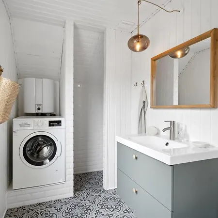 Epiphania - 700m From The Sea By Interhome Nyaraló